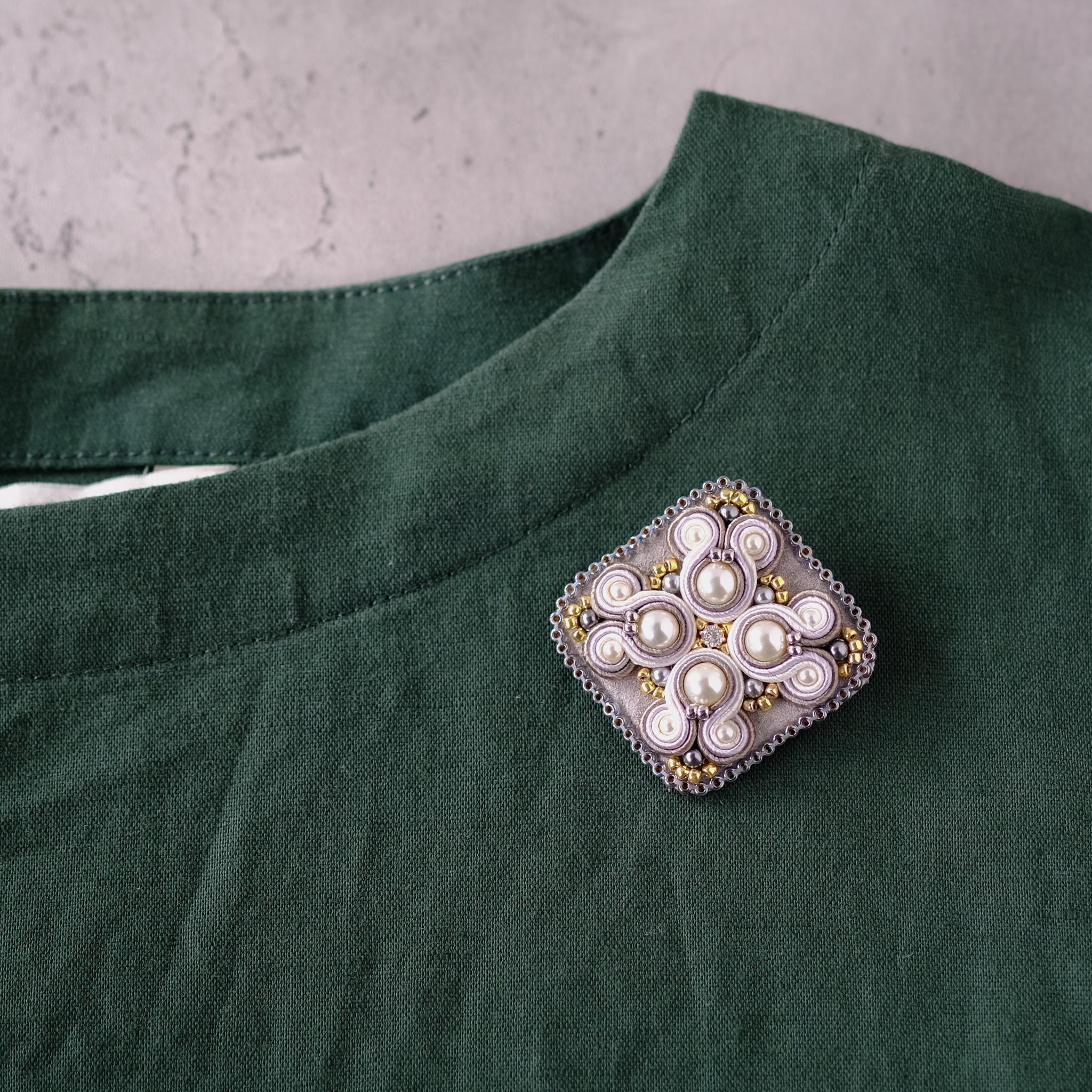 新色限定セット！秋色グレージュ まるしかくなブローチ耳飾りセット 送料無料/ソウタシエ刺繍/soutache | 2枚目