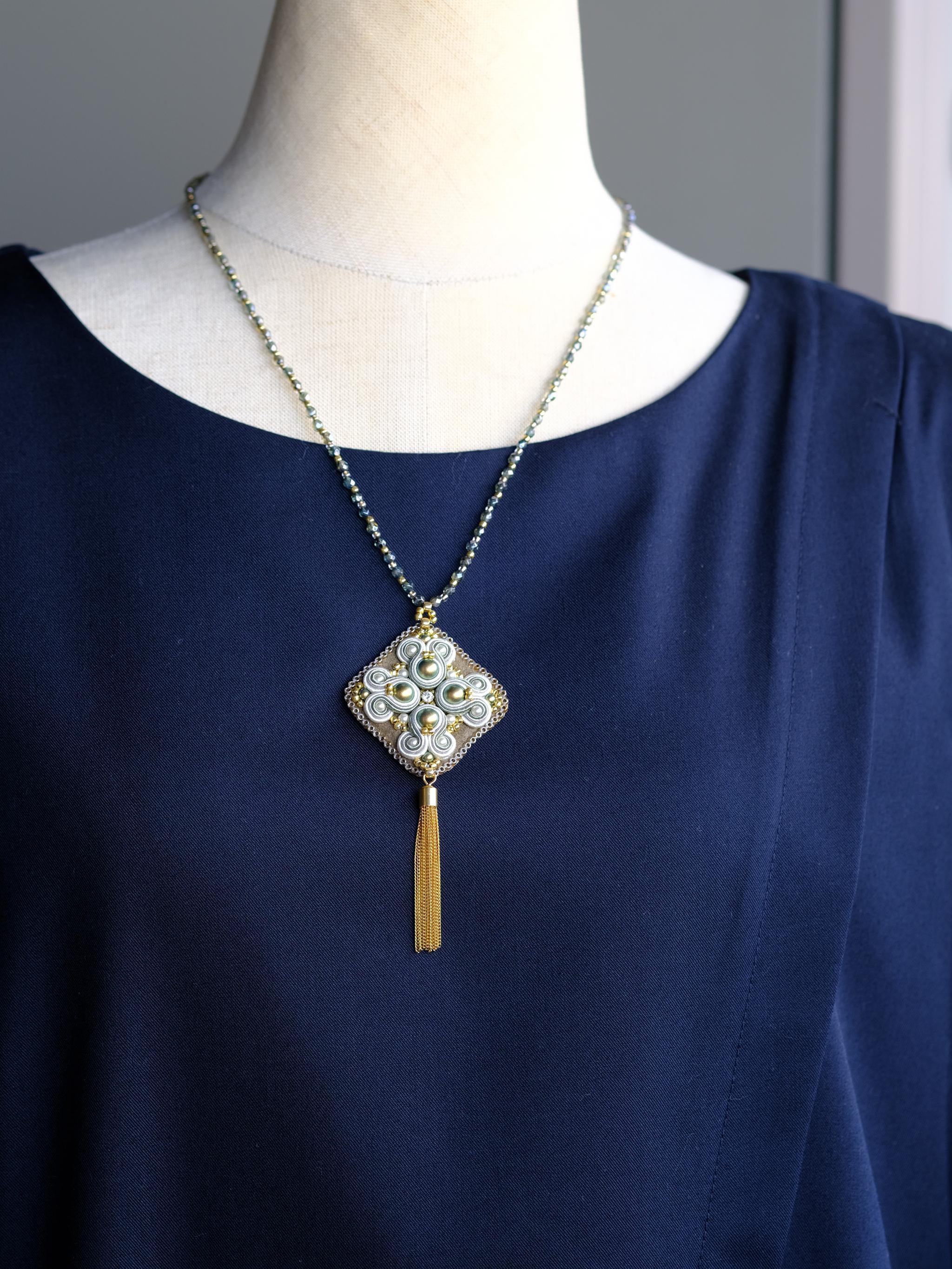 ソウタシエ　魅惑のくすみグリーン チェーンタッセルネックレス/グレーグリーン/soutache | 2枚目